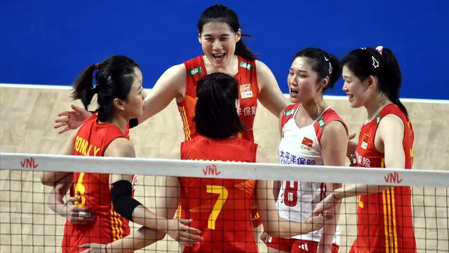 中国女排世联赛积分榜升至第一名！